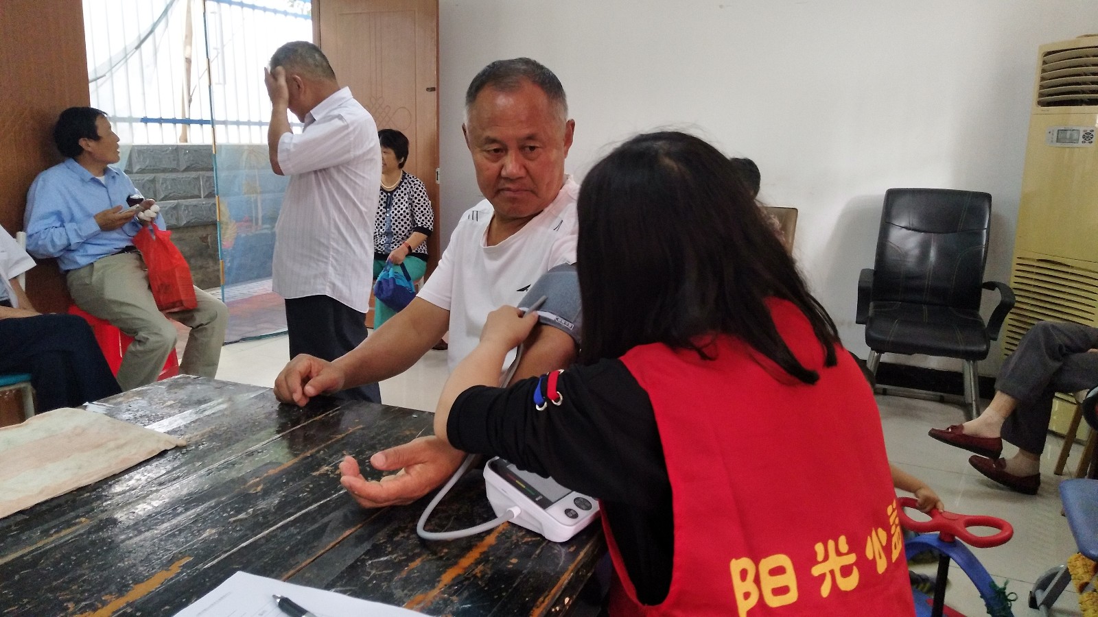 【阳光公益·井岗站】健康社区，血压测量活动