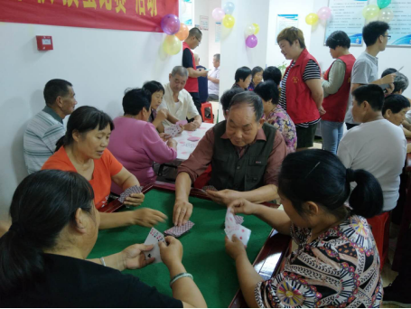【阳光公益·肥西站】卫星社区“赢在中秋掼蛋比赛”活动