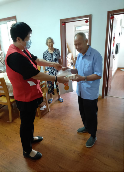 【阳光公益·南岗新店】“阳光爱心在行动”慰问老人活动