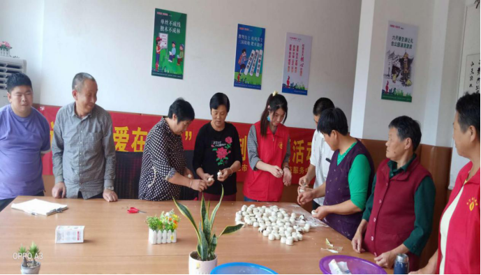 【阳光公益·长宁复兴】“迎国庆 庆中秋 爱在手工”月饼制作活动