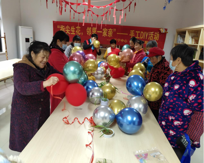 【阳光公益·南岗新店】“指尖生花 邻里一家亲”手工DIY主题活动