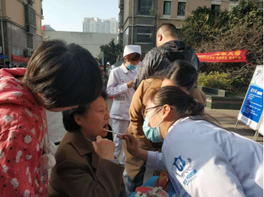 【阳光公益·经开莲花】“眼中有你，爱你在社区-健康义诊”活动