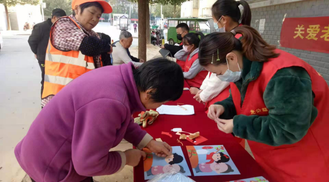 【阳光公益·庐江站】“手工粘贴，快乐动手”老年人手工活动