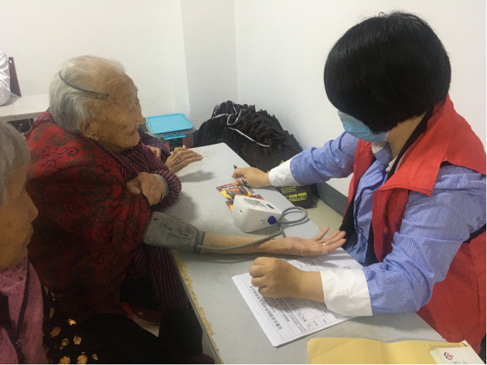 【阳光公益·长宁永和】“关爱夕阳红 义诊进社区”活动