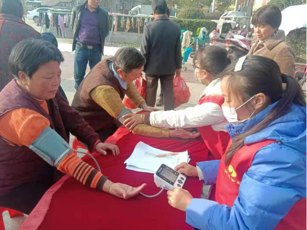 【阳光公益·庐江站】“爱心义诊进社区 便民服务送健康”活动
