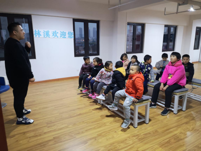 【阳光公益·蜀麓林溪】“阳光E课堂之小主持人”活动