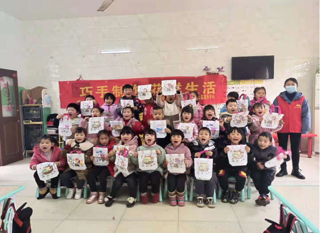 【阳光公益·庐江站】“童心飞扬 儿童涂鸦环保袋”活动