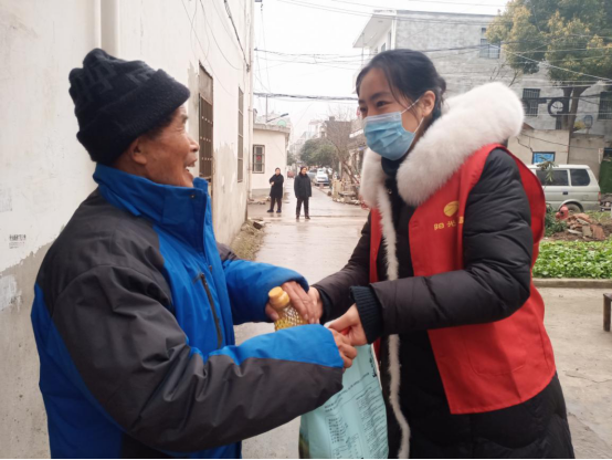 【阳光公益·大杨镇】“情暖寒冬·慰问高龄老人”活动