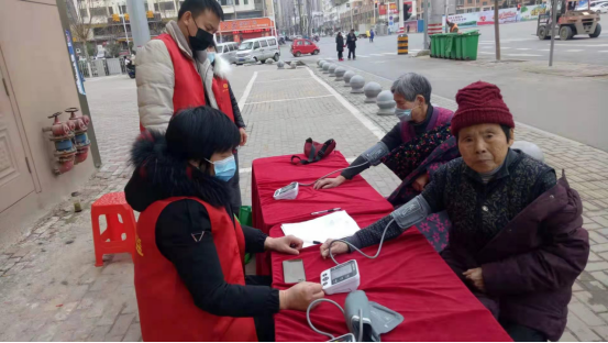 【阳光公益·庐江站】“义诊义剪 关爱老人”义诊义剪活动