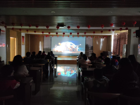 【阳光公益·肥西桃花】“家庭影院”文化站影视放映活动