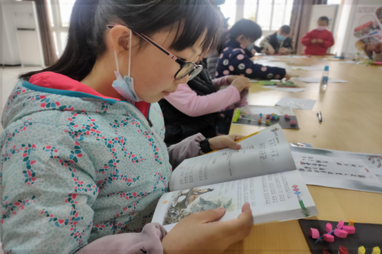 【阳光公益·肥西桃花】开展“书香进社区，阅读分享会 ”读书会活动
