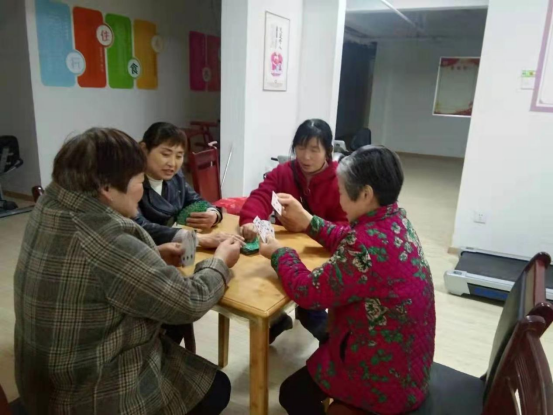【阳光公益·庐江站】举办“娱乐棋牌 笑口常开”为主题的棋牌比赛活动