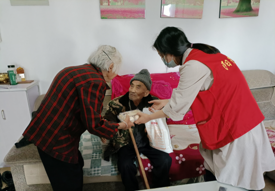 【阳光公益·长宁永和】开展一场主题为“阳光爱心在行动”慰问活动