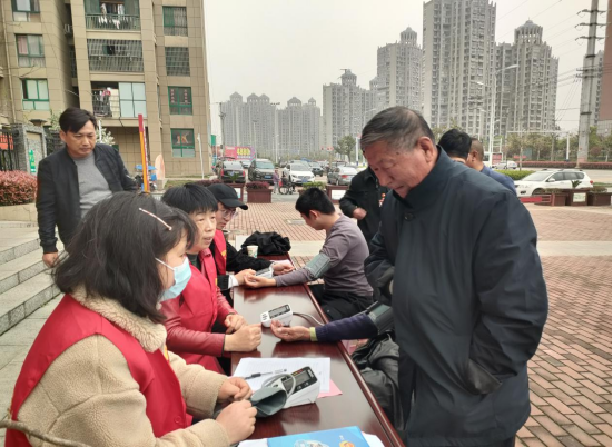 【阳光公益·庐江站】“暖心义诊送健康”为主题的义诊活动