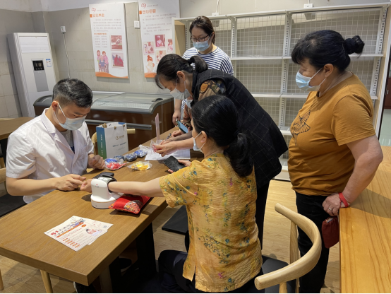 【阳光公益·天乐蜀峰湾】开展“关爱残疾人 温情满社区”活动