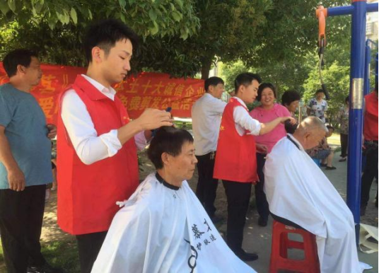 【阳光公益·瑶海大兴镇】义务理发进社区  便民服务暖人心