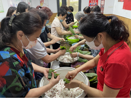 【阳光公益·天乐梦城】我们的节日·端午——“弘扬传统文化 情系浓情端午”包粽子活动