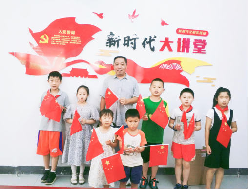 【阳光公益·经开莲花】开展“退伍军人讲党史，红色基因代代传”小课堂活动