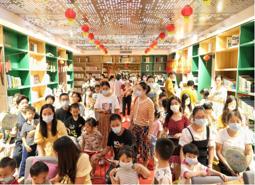 【阳光公益·蜀麓林溪】开展“中秋嗨翻天，中外邻距离”活动