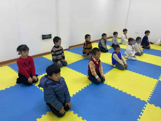 【阳光公益·蜀麓林溪】开展“武礼跆拳”活动