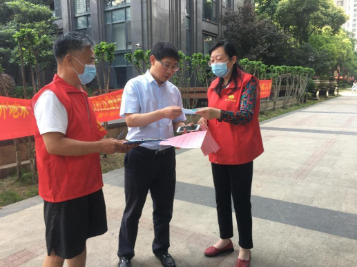 【阳光公益·荷叶地街道】凯旋门社区老年志愿者防疫知识宣传活动