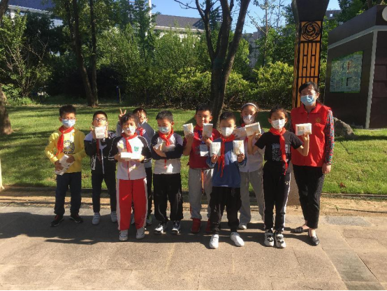 【阳光公益·荷叶地街道】劳动最光荣 ——我给父母做家务线上打卡活动