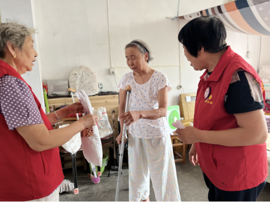 【阳光公益·七里站街道】“爱心益七来” —暖心纱 爱心衣 让纾难解困群体安心过一夏