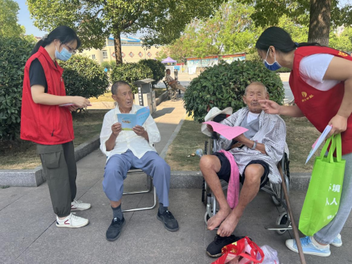 【阳光公益·顺和社区】“暖民心 在行动 ”开展老年人助餐宣传活动