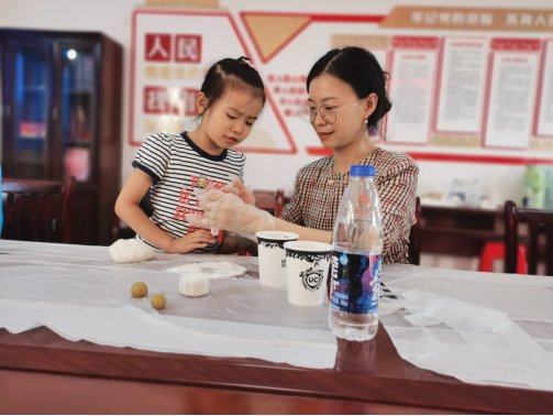 【阳光公益·大兴镇】“童心邀明月 快乐迎中秋”亲子月饼手工制作活动