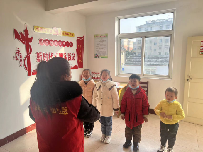 【阳光公益·巢湖两项服务】开展“青少年唱红歌”活动