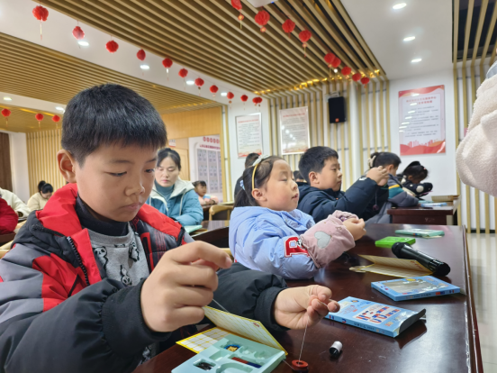 【阳光公益·肥西桃花】牛顿养成记——磁铁的两极