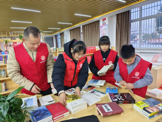 【阳光公益·肥西桃花】我是小小图书管理员