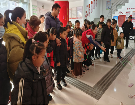 【阳光公益·肥西桃花】开展亲子趣味运动会活动