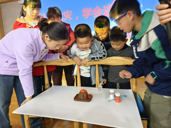 【阳光公益·肥西桃花】举办消防安全知识讲座活动