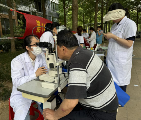 【阳光公益·天乐中心】口腔义诊进社区 健康服务零距离