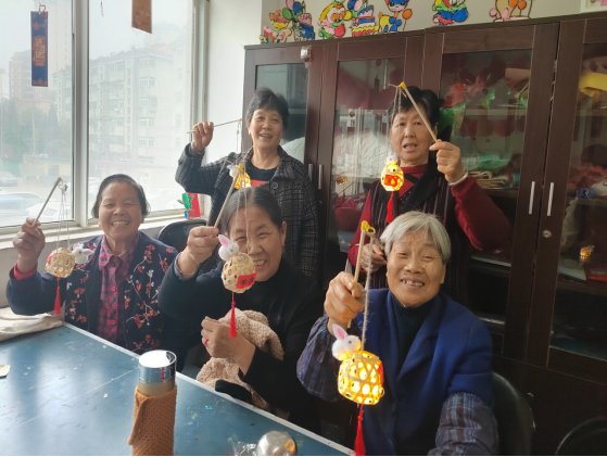 【阳光公益·天乐中心】竹编技艺展风采  老有所学乐夕阳
