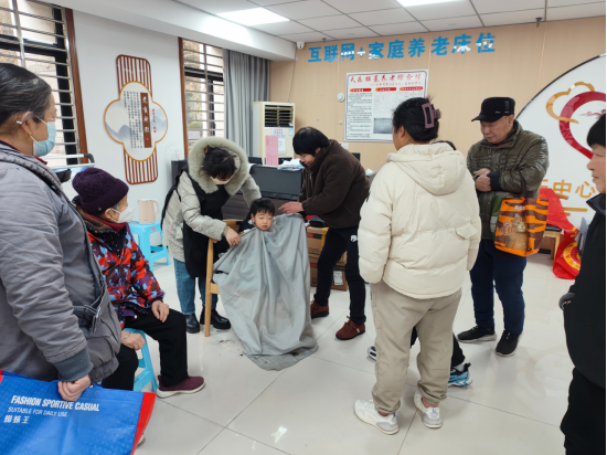 【阳光公益·天乐中心】乐融社区“微服务” 惠民生暖人心