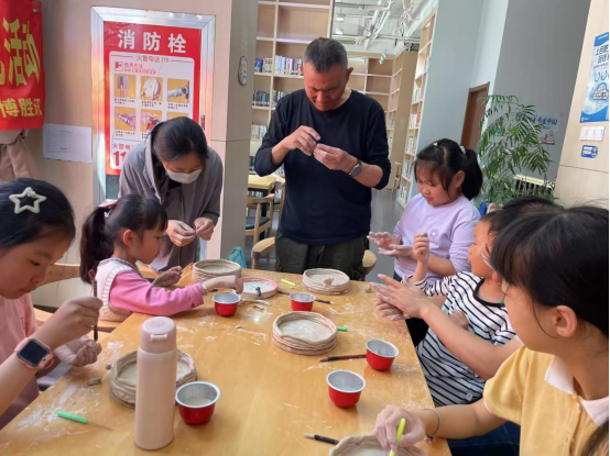 【阳光公益·井岗镇】童心塑匠心   陶泥印劳动