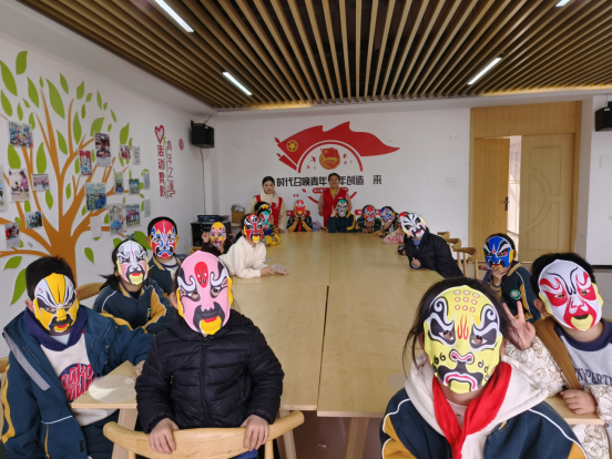 【阳光公益·肥西桃花】传遗百课——学京剧文化，绘国粹脸谱