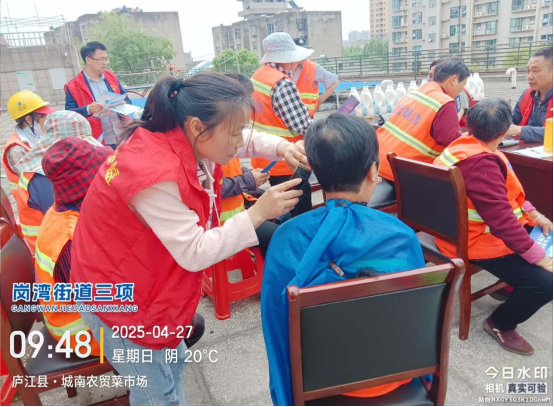 【阳光公益·庐江站】爱心义诊  温暖社区