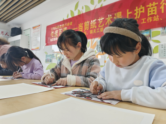 【阳光公益·肥西桃花】传遗百课——当非遗剪纸遇上护苗行动