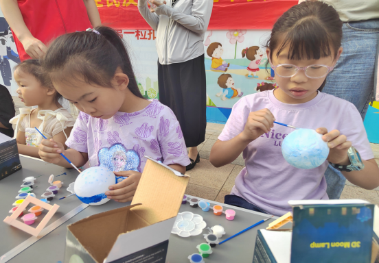 【阳光公益·天乐中心】手绘星空   点亮社区