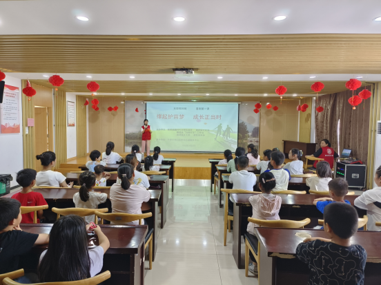 【阳光公益·肥西桃花】撑起护苗梦 成长正当时——肥西桃花镇五彩假日班助力“护苗行动”