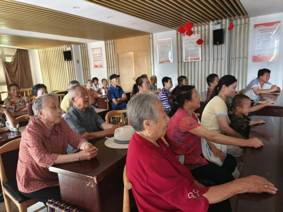【阳光公益·肥西桃花】桃花镇开展纪念中国人民抗日战争暨世界反法西斯战争胜利80周年阅兵直播观看活动