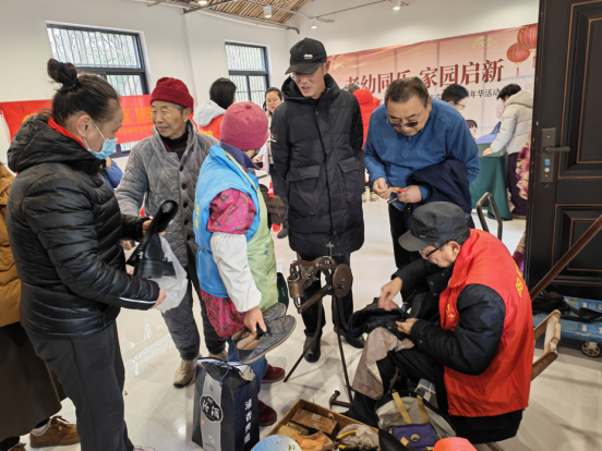 【阳光公益·天乐中心】口腔义诊进社区  健康服务零距离