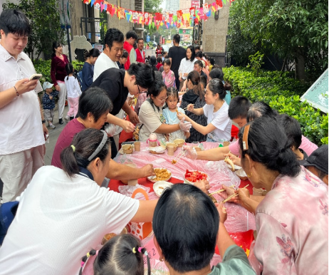 【阳光公益·天乐中心】中秋揽月邻里欢聚    国庆同歌家国同心