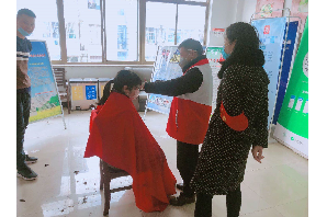 【阳光公益·林店街道】“关爱老人 义务理发”志愿活动