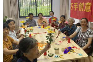 【阳光公益·肥西古埂】“巧手创意 益彩手工坊” 丝网花手工制作活动