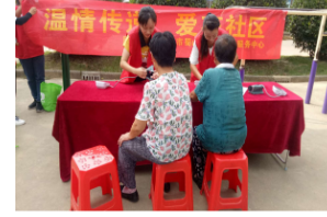 【阳光公益·庐江站】“送温暖 进社区”义诊义剪活动